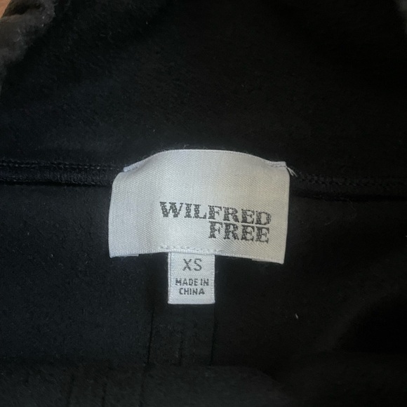 Aritzia Suede Skirt - Picture 2 of 2